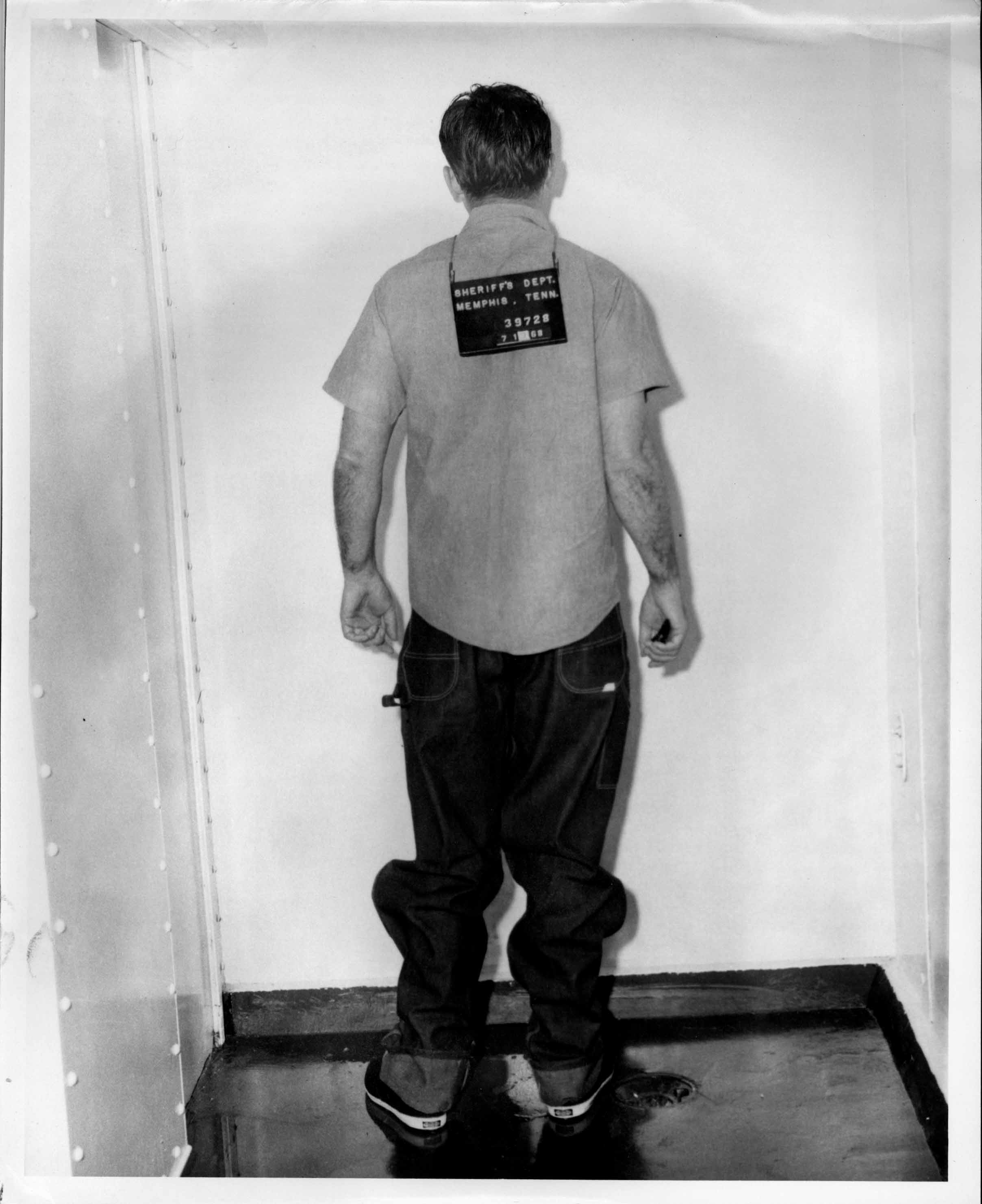 28James Earl Ray in jail 02.jpg